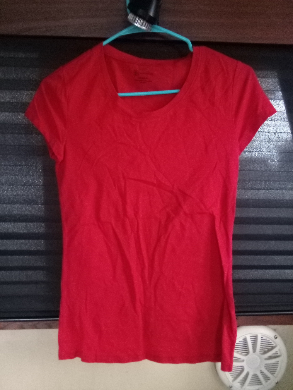 Red Women's Scoop Neck Short Sleeve Top
